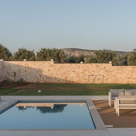 Evaero Villas I, II, III, IV - an ever-so inviting escape, By ThinkVilla Sfáka Esterno foto