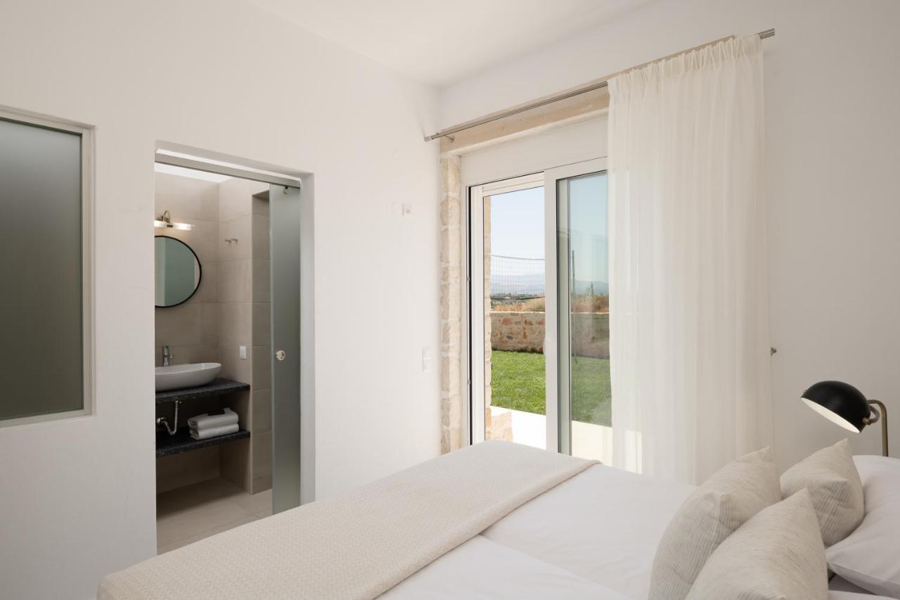 Evaero Villas I, II, III, IV - an ever-so inviting escape, By ThinkVilla Sfáka Esterno foto