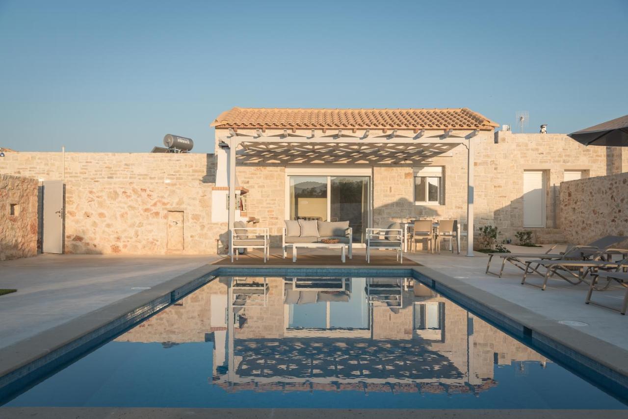 Evaero Villas I, II, III, IV - an ever-so inviting escape, By ThinkVilla Sfáka Esterno foto