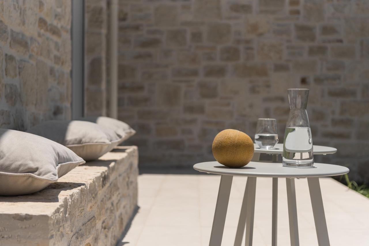Evaero Villas I, II, III, IV - an ever-so inviting escape, By ThinkVilla Sfáka Esterno foto
