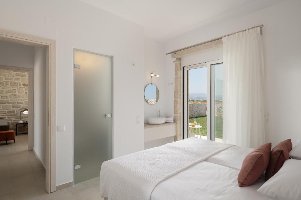 Evaero Villas I, II, III, IV - an ever-so inviting escape, By ThinkVilla Sfáka Esterno foto