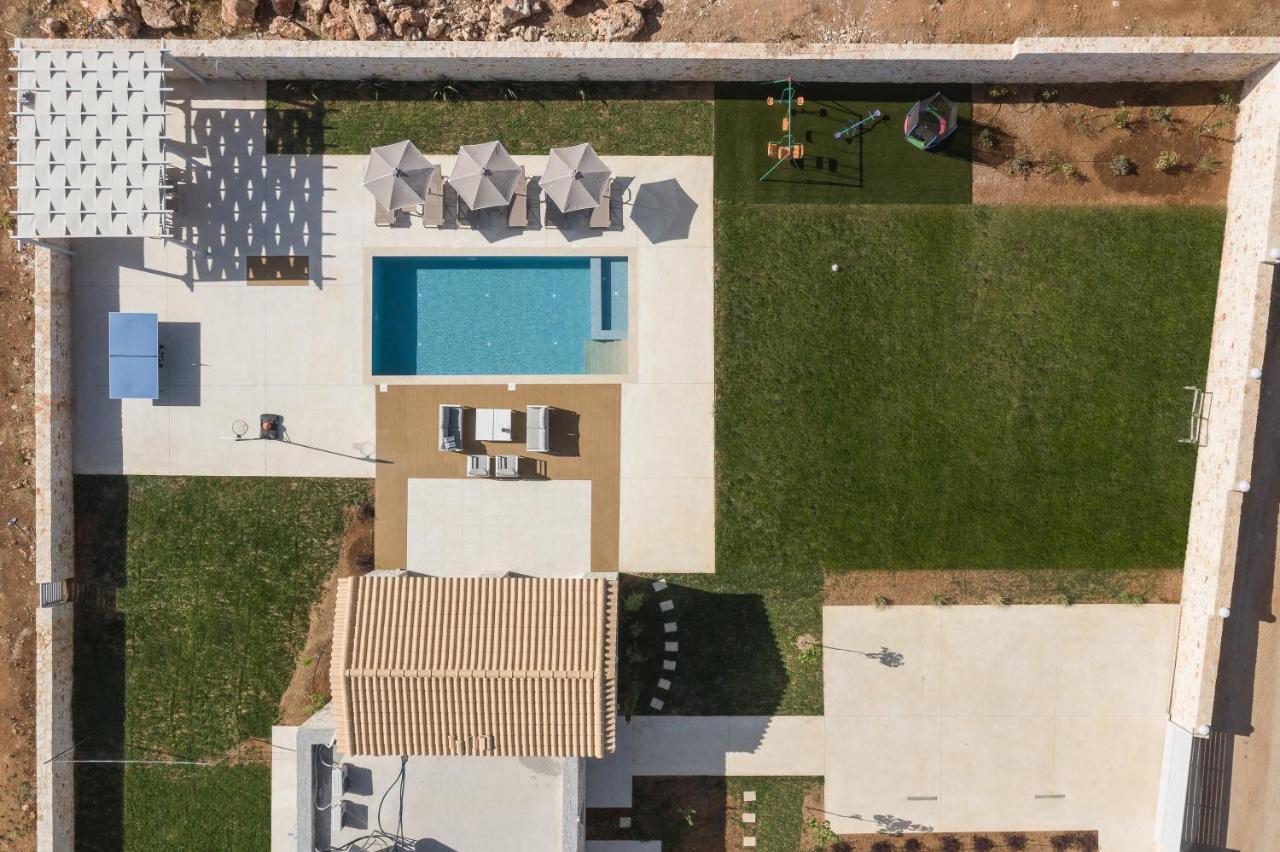 Evaero Villas I, II, III, IV - an ever-so inviting escape, By ThinkVilla Sfáka Esterno foto