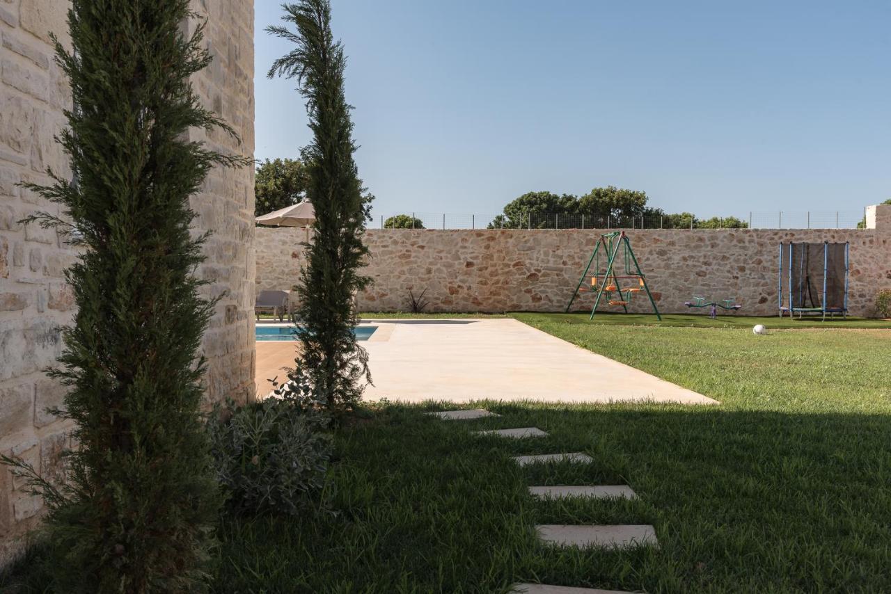 Evaero Villas I, II, III, IV - an ever-so inviting escape, By ThinkVilla Sfáka Esterno foto